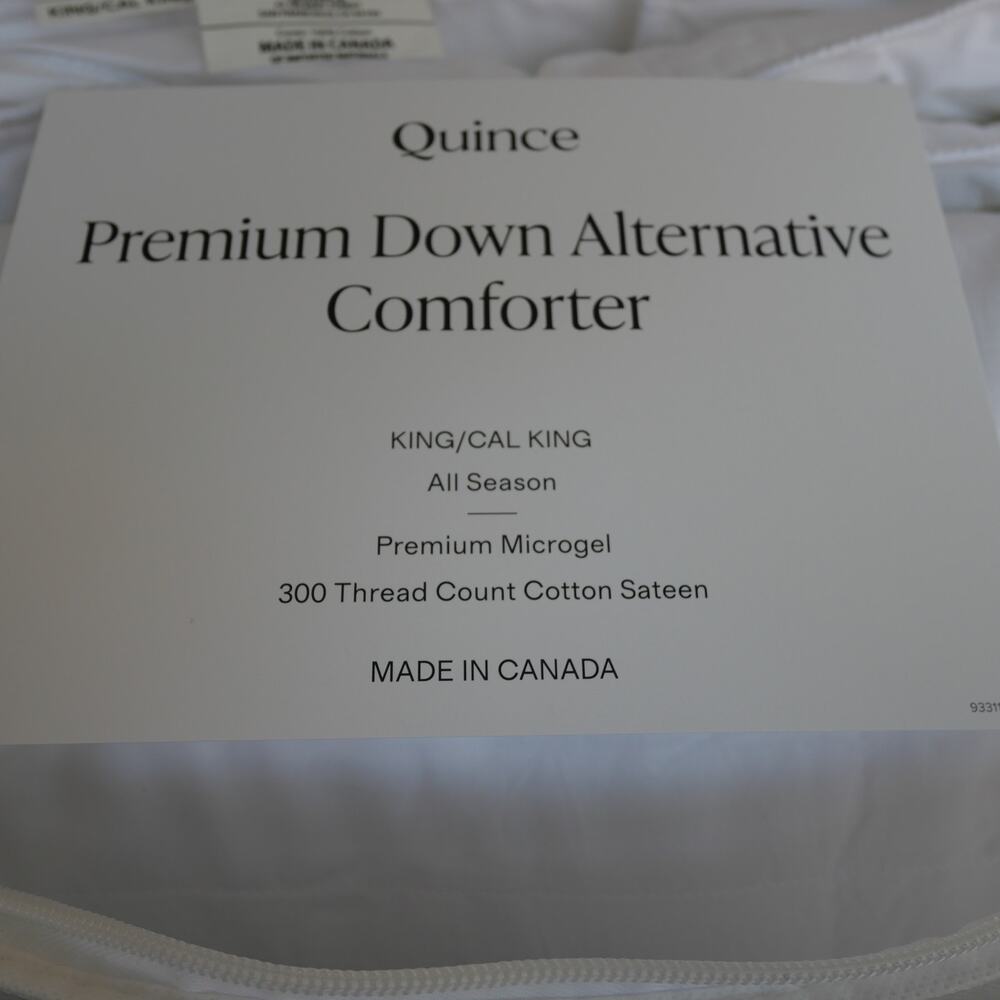 New Quince All Season Premium Down Alternative Comforter King California King - Picture 4 of 6